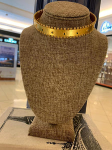 CHOKER