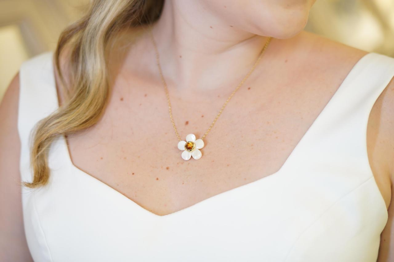 COLLAR